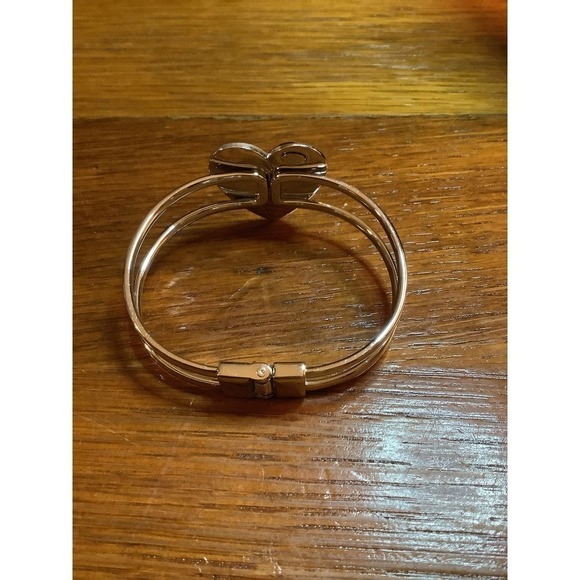 Premier Designs Silver Tone Hinged Heart Bangle - Picture 2 of 3